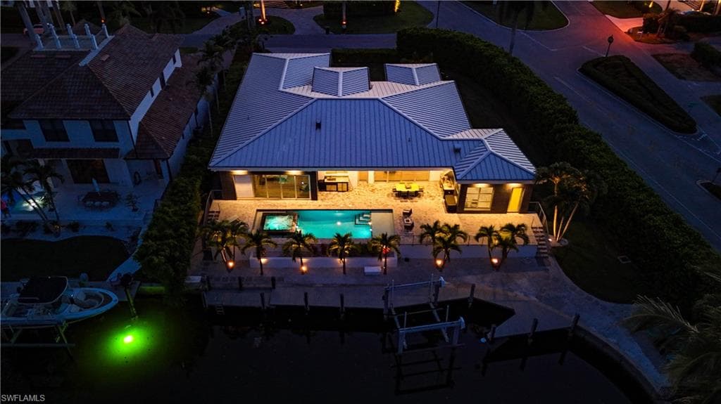 1807 Snook Dr, Naples, FL 34102-26