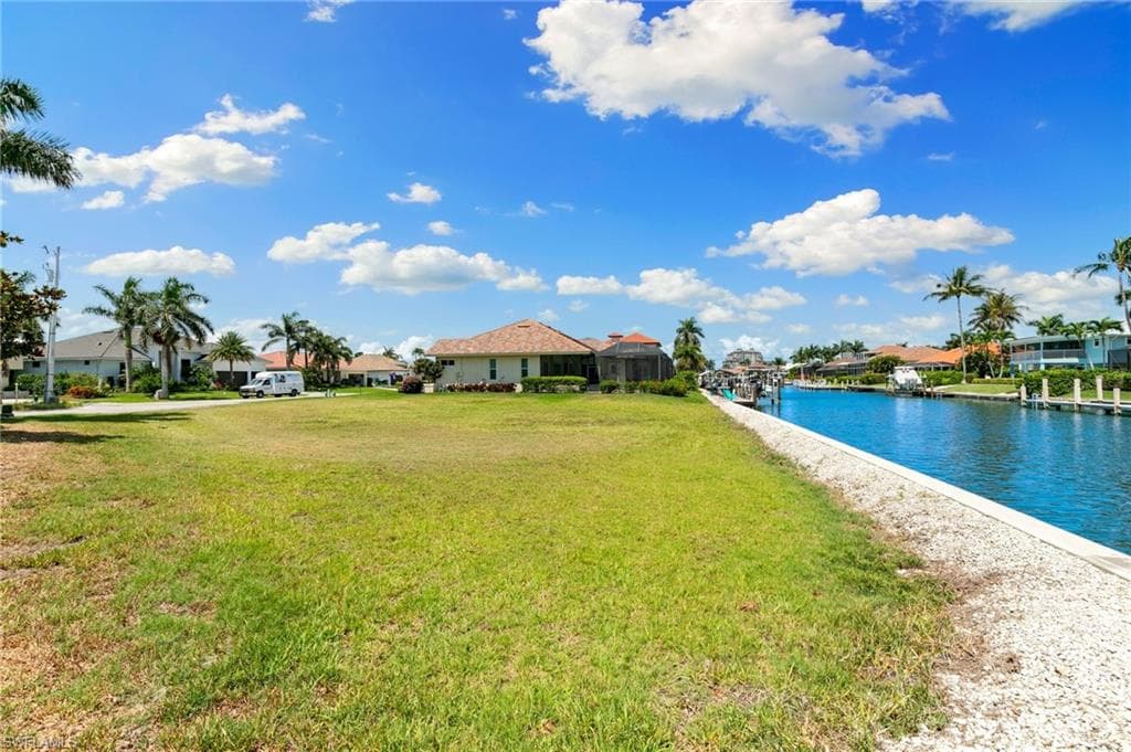 1178 Lighthouse Ct, Marco Island, FL 34145-8