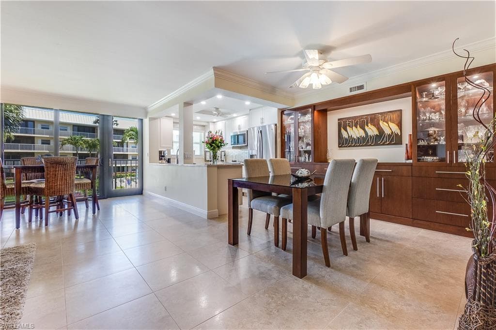 3000 Gulf Shore Blvd N 212, Naples, FL 34103-18