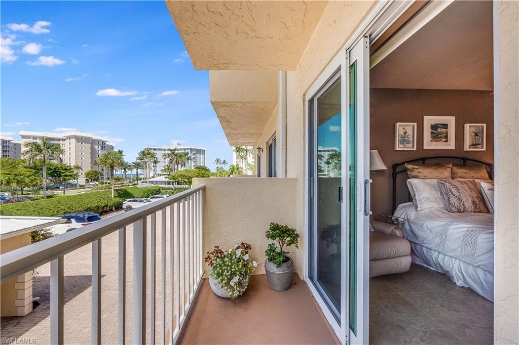 3000 Gulf Shore Blvd N 212, Naples, FL 34103-31