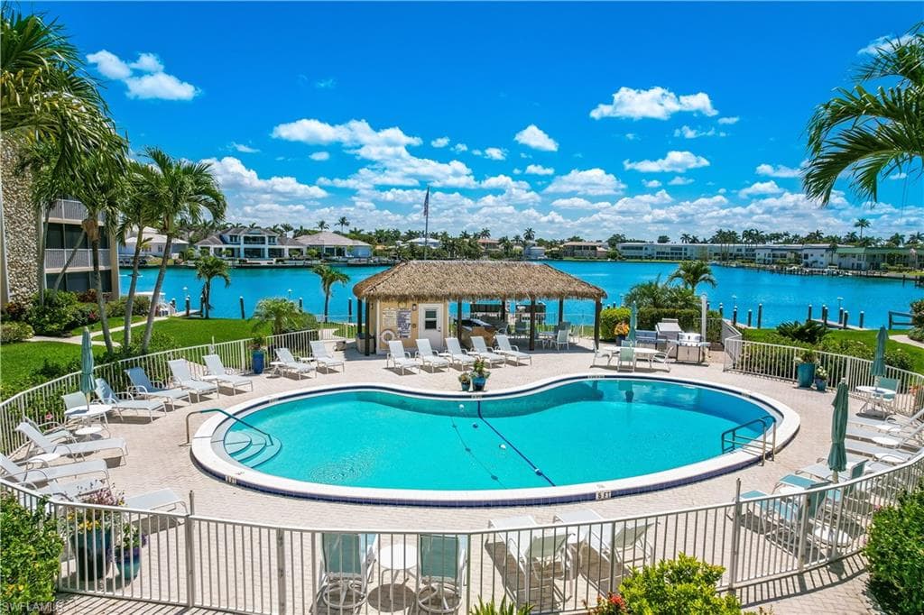 3000 Gulf Shore Blvd N 212, Naples, FL 34103-2