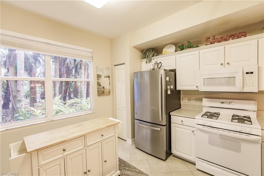 1878 Tarpon Bay Dr S 102, Naples, FL 34119-19