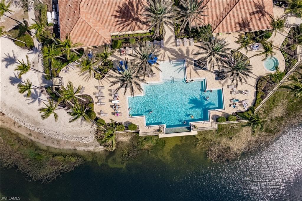 1878 Tarpon Bay Dr S 102, Naples, FL 34119-47