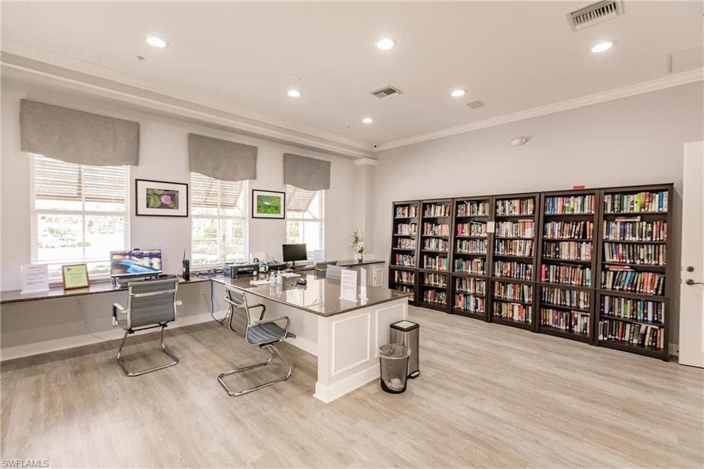 1878 Tarpon Bay Dr S 102, Naples, FL 34119-49