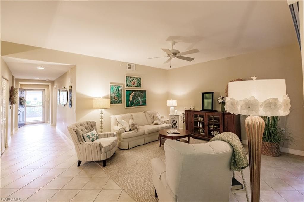 1878 Tarpon Bay Dr S 102, Naples, FL 34119-8
