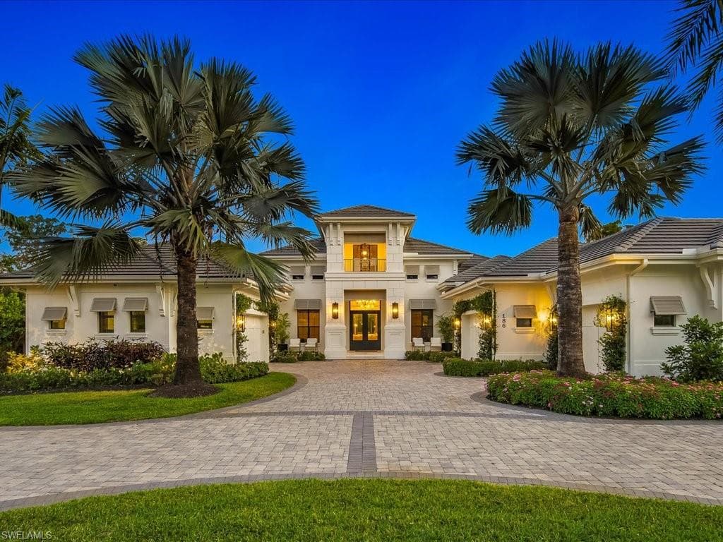 186 North St, Naples, FL 34108-1