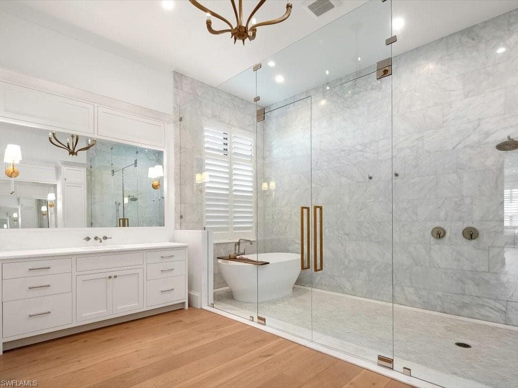 186 North St, Naples, FL 34108-33