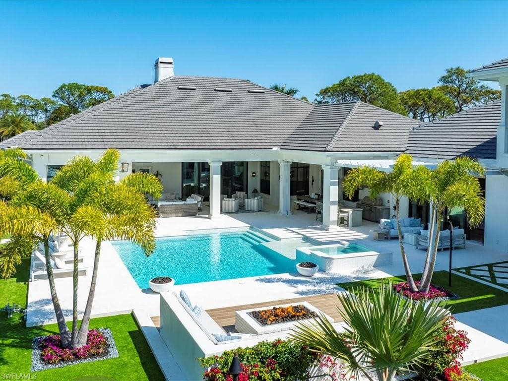 186 North St, Naples, FL 34108-42