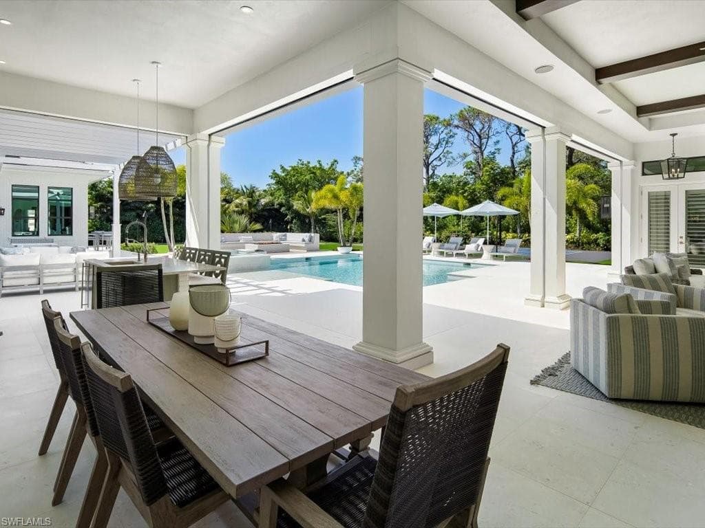 186 North St, Naples, FL 34108-44