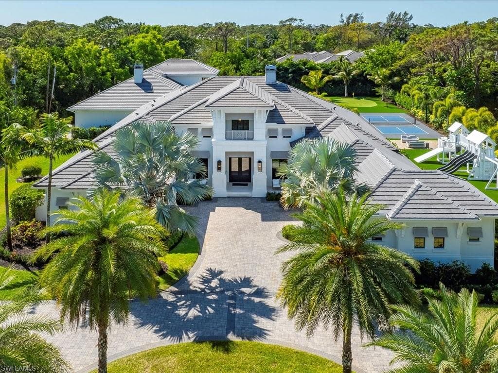 186 North St, Naples, FL 34108-50