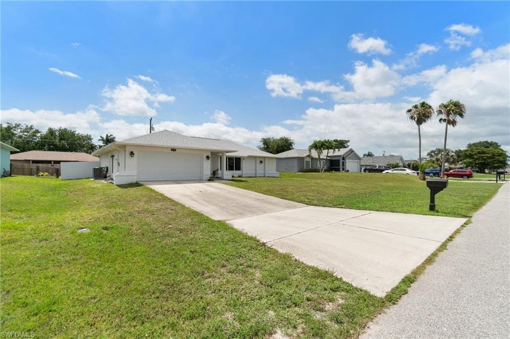 2210 14th Ave, Cape Coral, FL 33991-28
