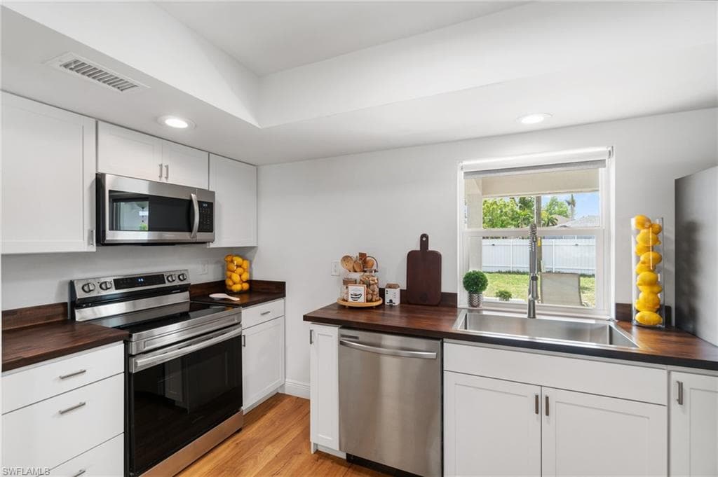 2210 14th Ave, Cape Coral, FL 33991-3
