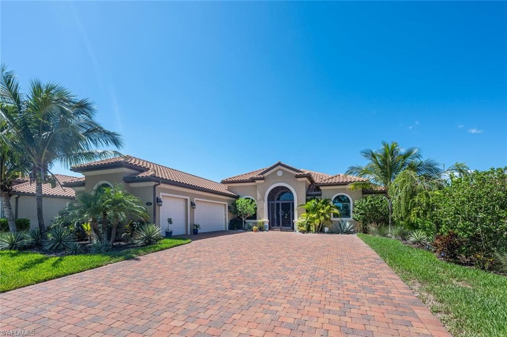 1456 Mockingbird Dr, Naples, FL 34120-1
