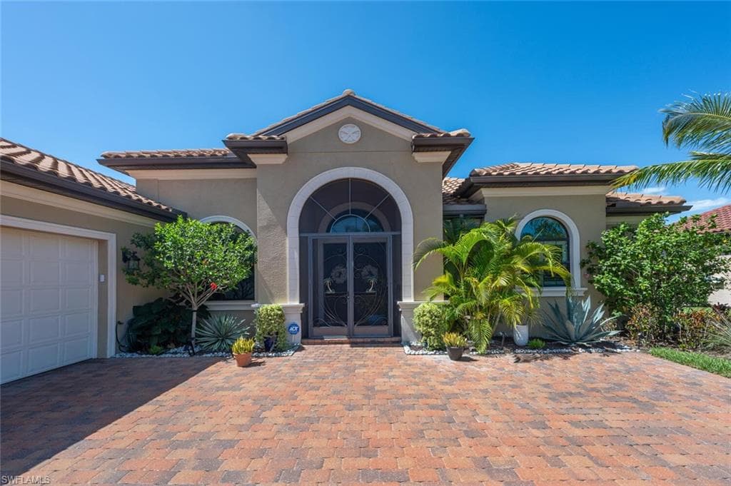 1456 Mockingbird Dr, Naples, FL 34120-3