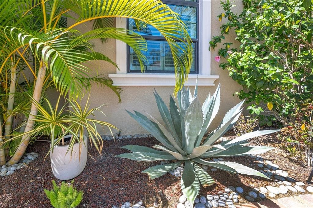 1456 Mockingbird Dr, Naples, FL 34120-49