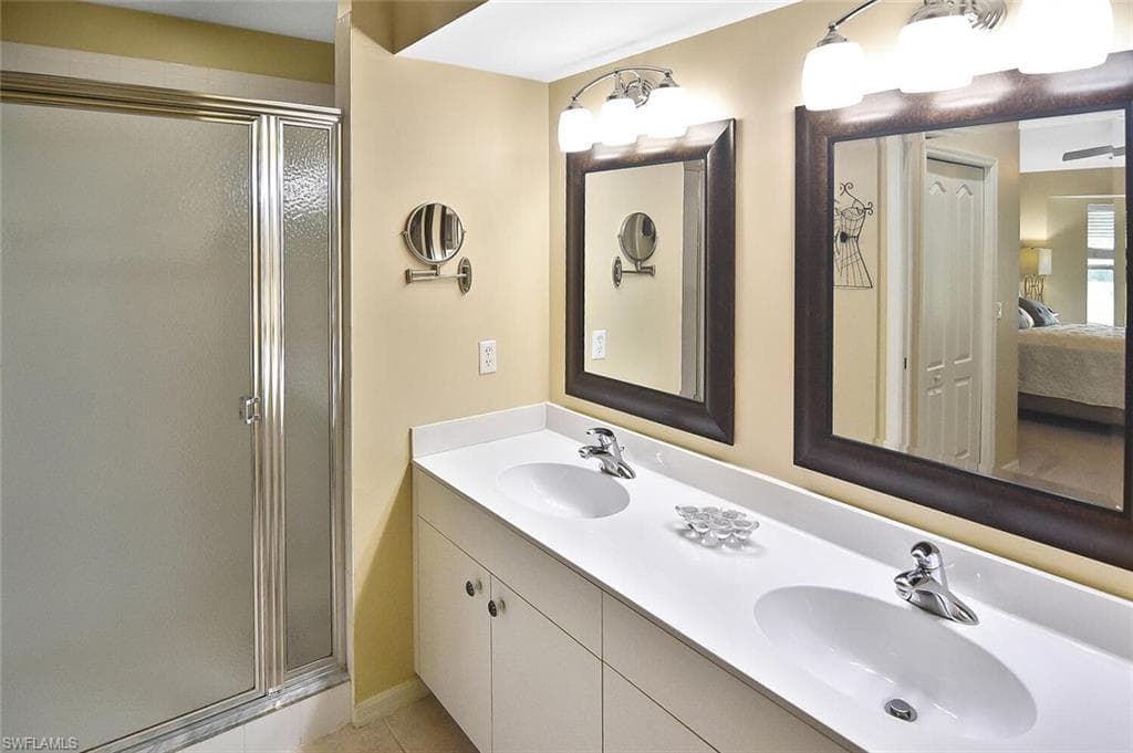 3880 Sawgrass Way 2423, Naples, FL 34112-21