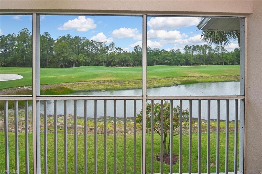 3880 Sawgrass Way 2423, Naples, FL 34112-2