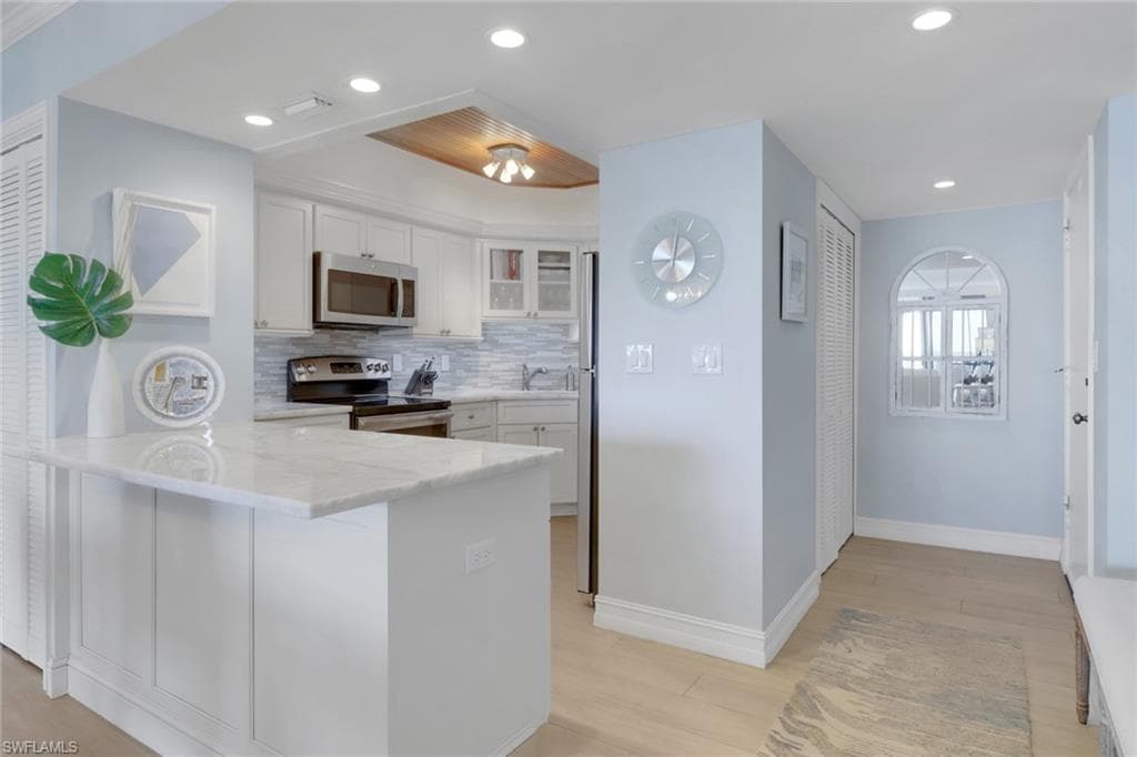 5 Bluebill Ave 803, Naples, FL 34108-5