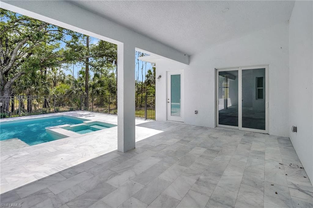 3390 12th Ave SE, Naples, FL 34117-33