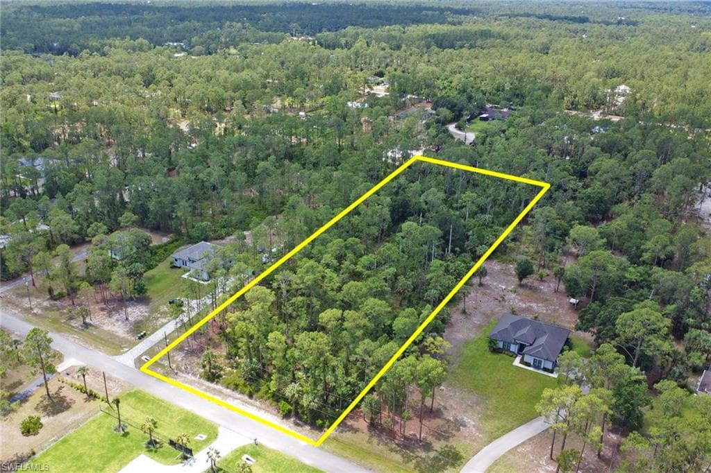 1390 22nd Ave NE, Naples, FL 34120-2