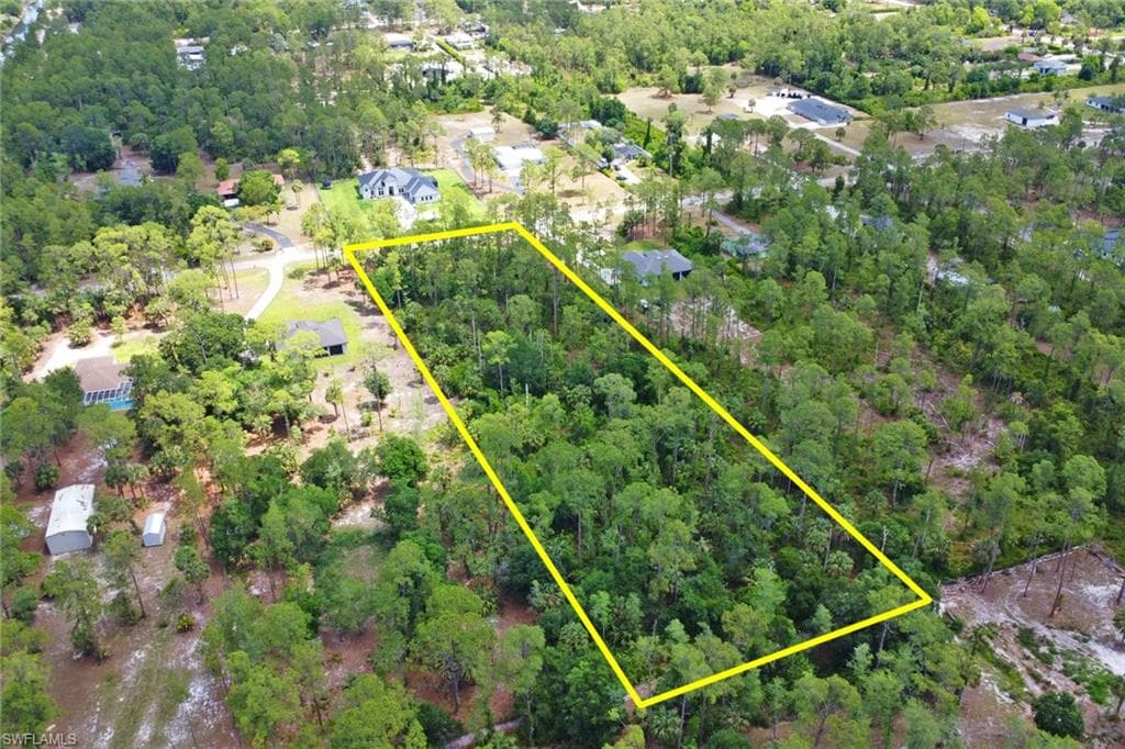 1390 22nd Ave NE, Naples, FL 34120-3