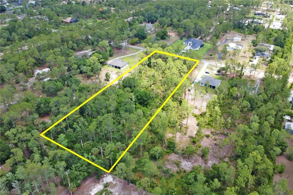 1390 22nd Ave NE, Naples, FL 34120-4