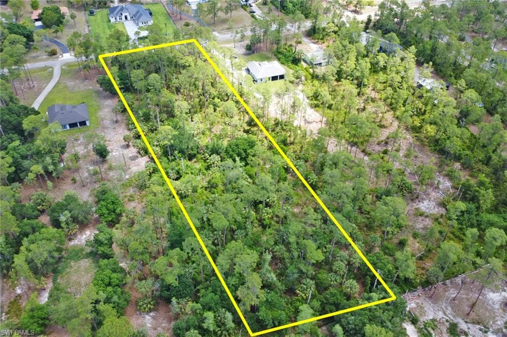 1390 22nd Ave NE, Naples, FL 34120-6