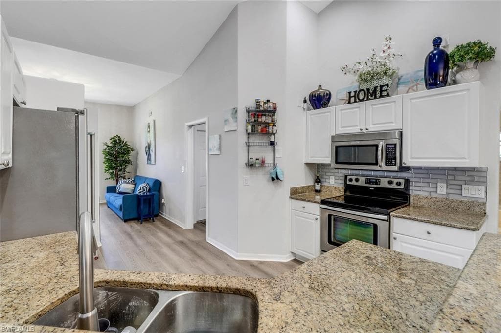 120 Heritage Way, Naples, FL 34110-13