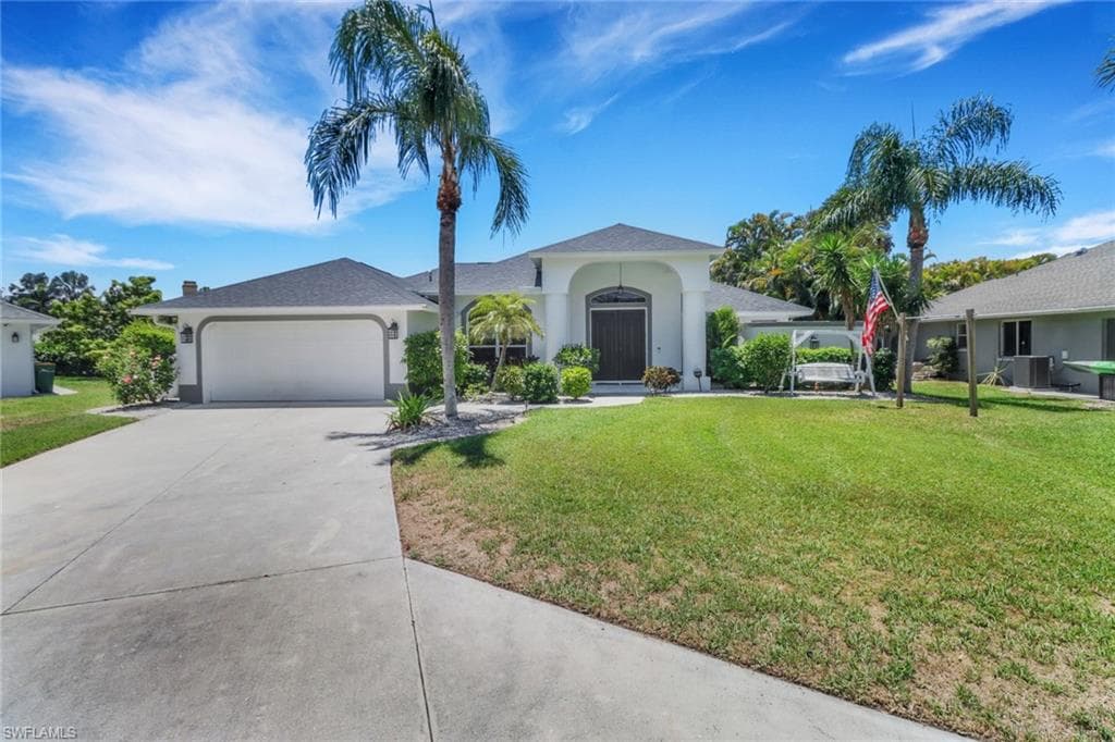 120 Heritage Way, Naples, FL 34110-2