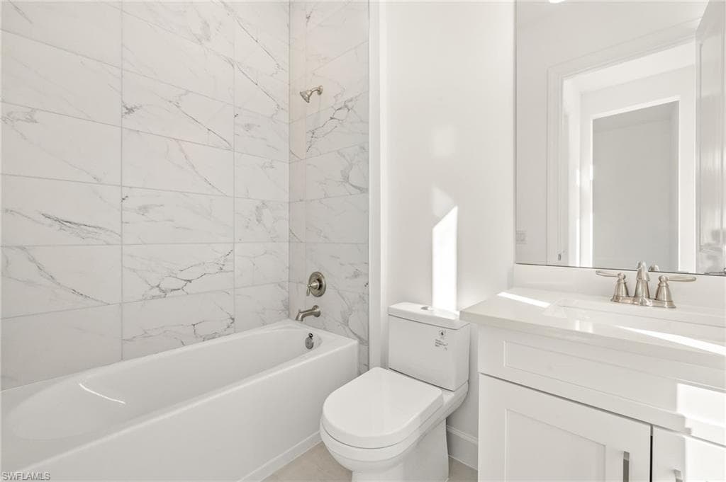 15322 Turin Dr, Naples, FL 34114-39