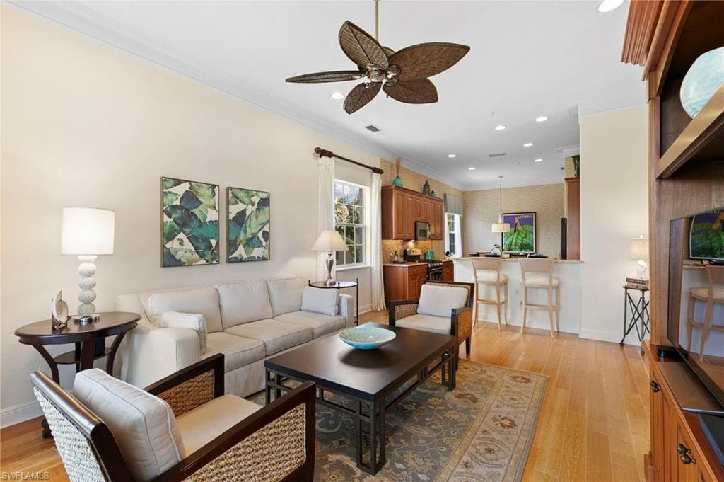 3031 Marengo Ct 204, Naples, FL 34114-19