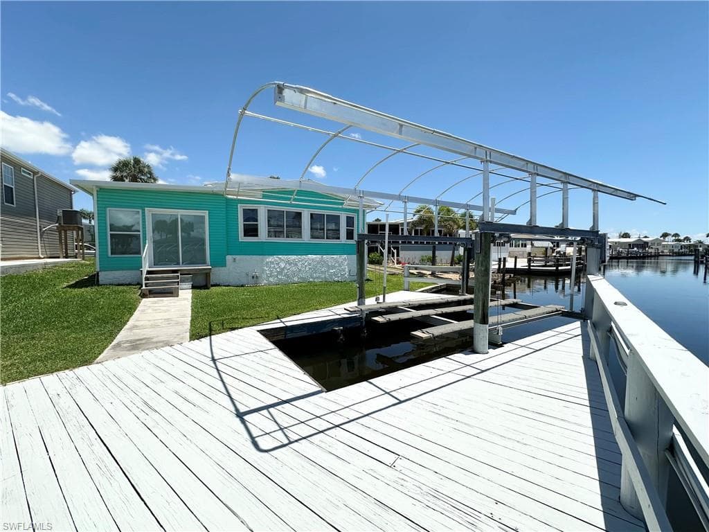 17800 Bryan Ct, Fort Myers Beach, FL 33931-7