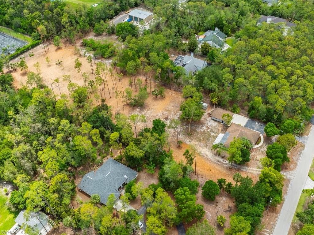 6940 Bottlebrush Ln, Naples, FL 34109-3