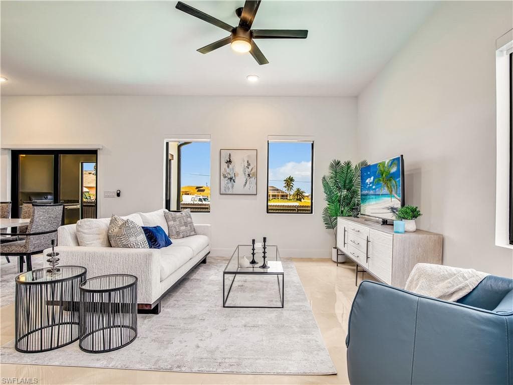3701 45th Ter, Cape Coral, FL 33993-3