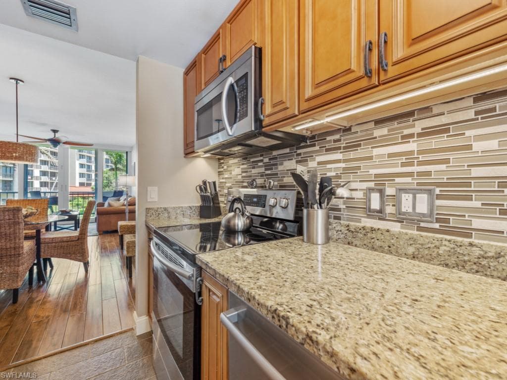 140 Seaview Ct 206n, Marco Island, FL 34145-10