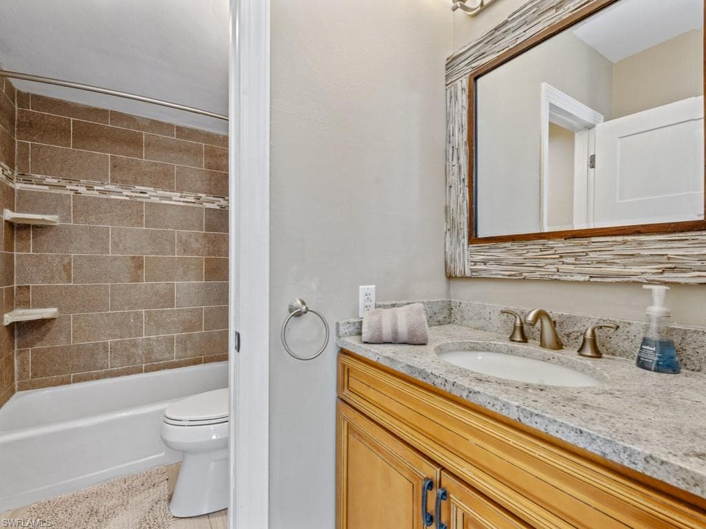 140 Seaview Ct 206n, Marco Island, FL 34145-18