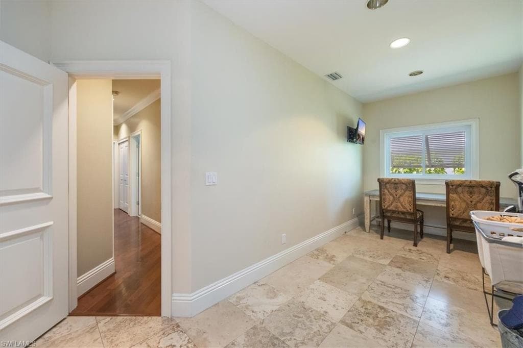 600 Port Side Dr, Naples, FL 34103-16