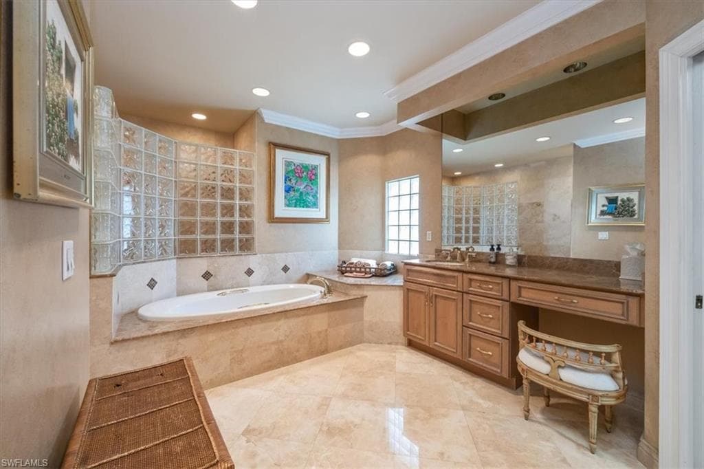 600 Port Side Dr, Naples, FL 34103-18