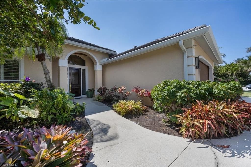 600 Port Side Dr, Naples, FL 34103-2
