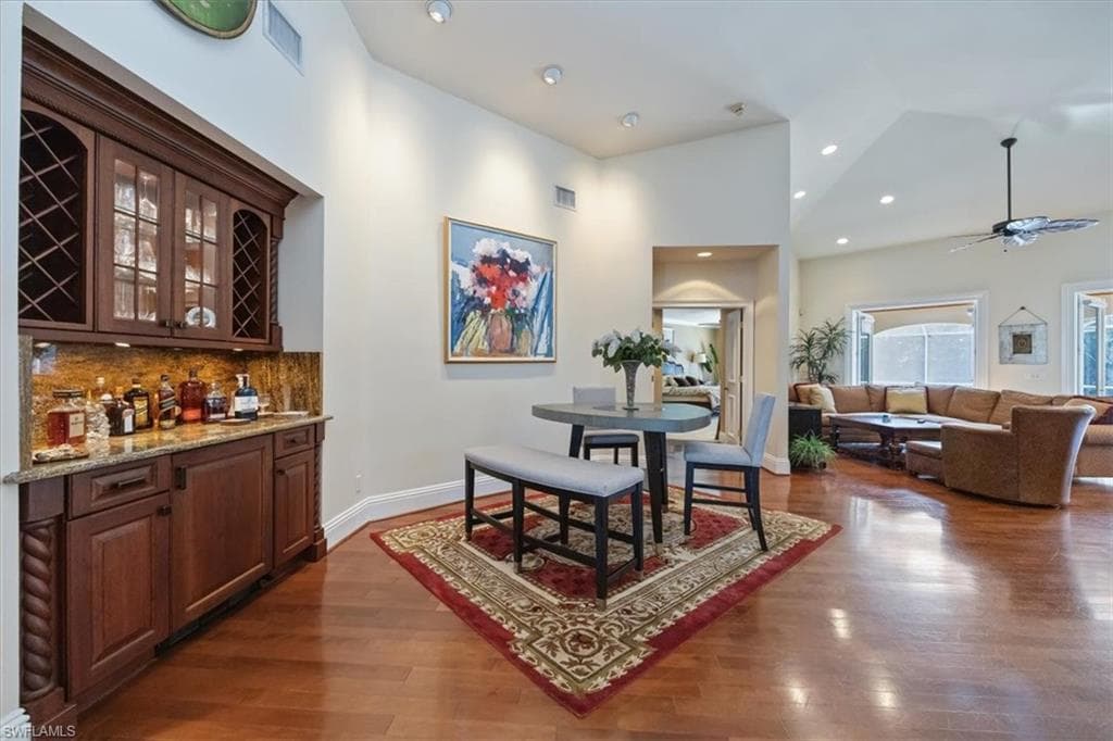600 Port Side Dr, Naples, FL 34103-5