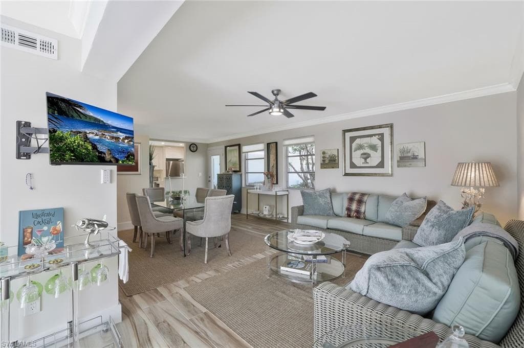 683 12th Ave S 683, Naples, FL 34102-8