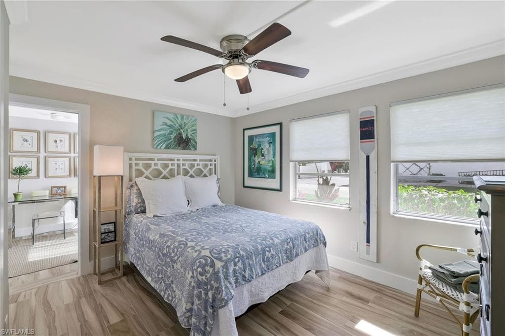 683 12th Ave S 683, Naples, FL 34102-11