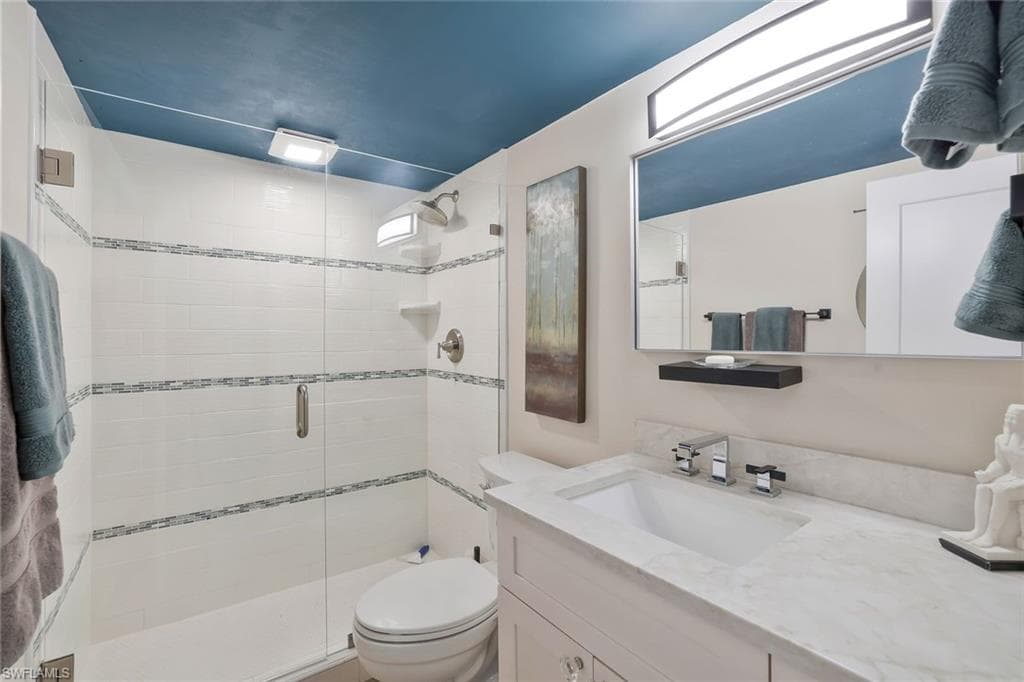 683 12th Ave S 683, Naples, FL 34102-17