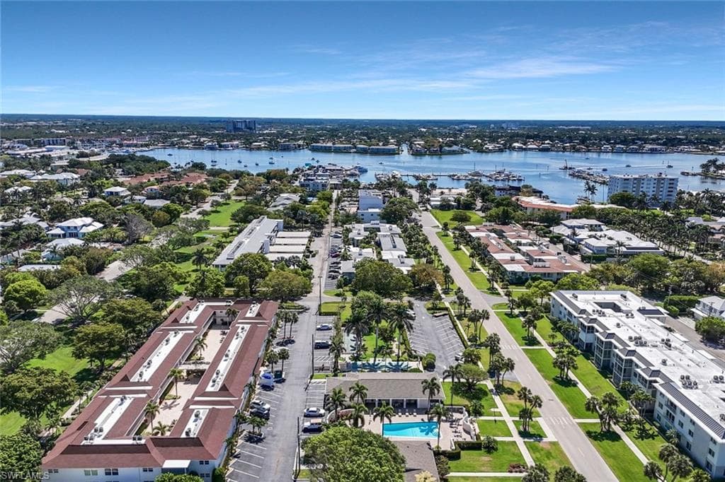 683 12th Ave S 683, Naples, FL 34102-20