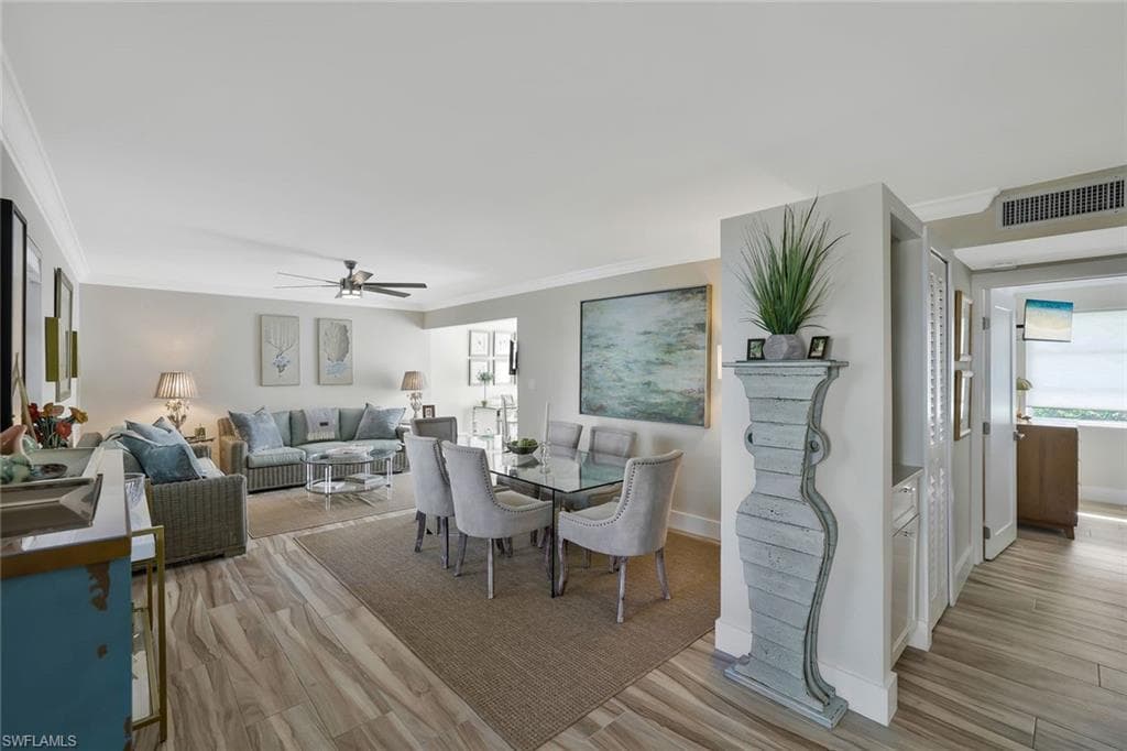 683 12th Ave S 683, Naples, FL 34102-3