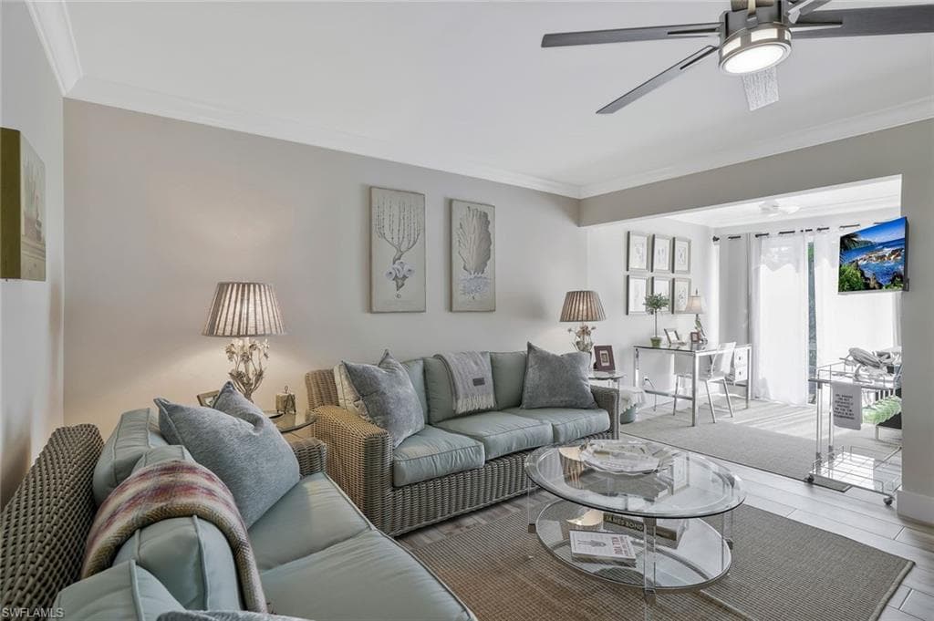 683 12th Ave S 683, Naples, FL 34102-7