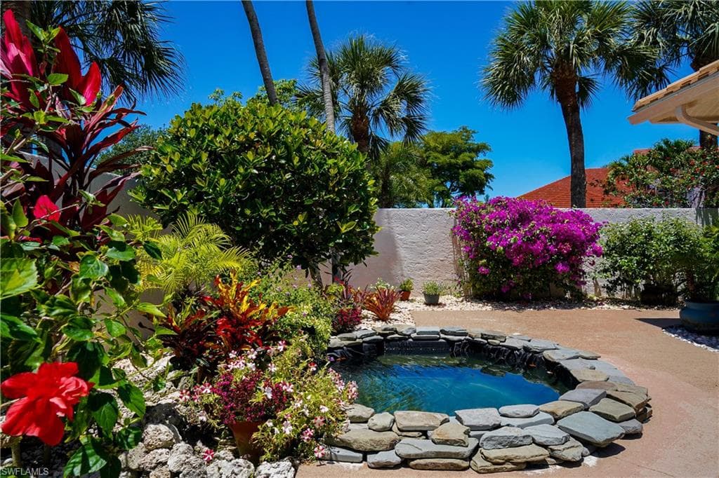 2116 Paget Cir 1, Naples, FL 34112-9