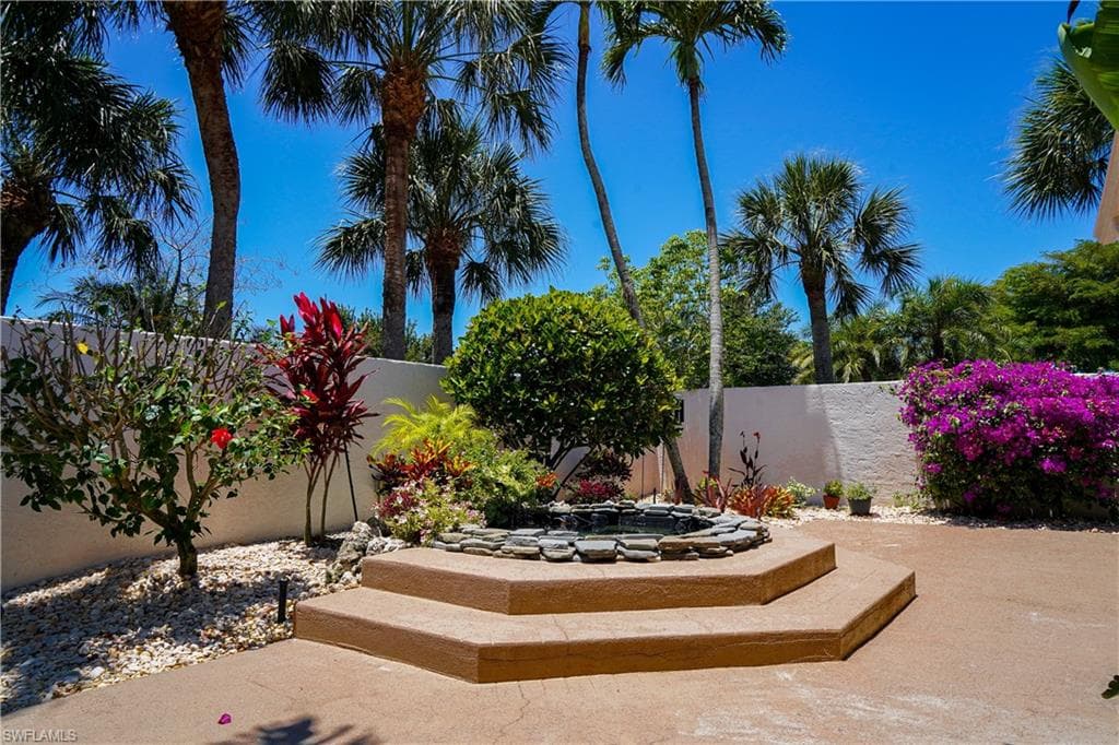 2116 Paget Cir 1, Naples, FL 34112-10