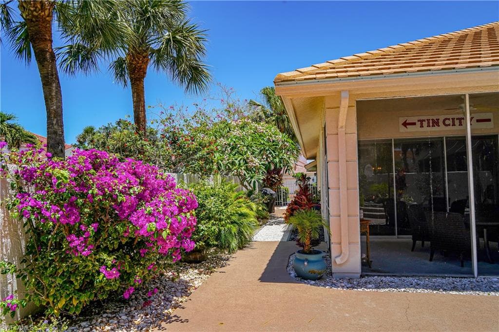 2116 Paget Cir 1, Naples, FL 34112-11
