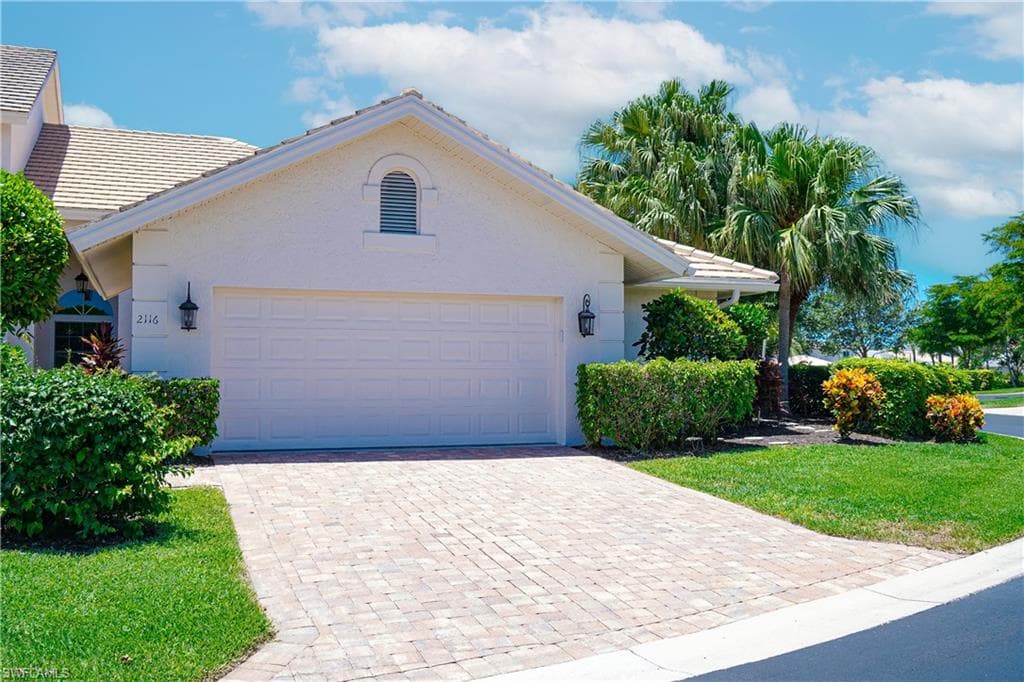 2116 Paget Cir 1, Naples, FL 34112-1